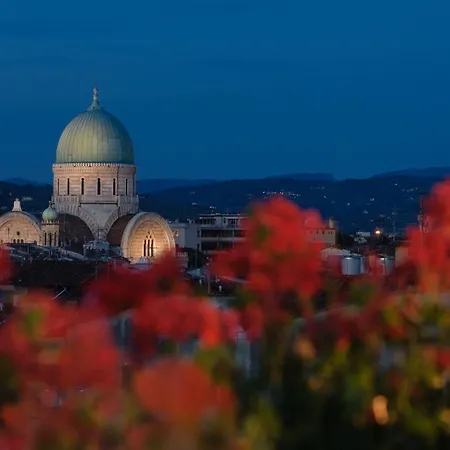 Cardinal Of - Recommended For Ages 25 To 55 3* Флоренция