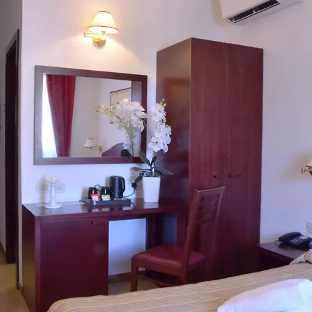 Cardinal Of - Recommended For Ages 25 To 55 Отель