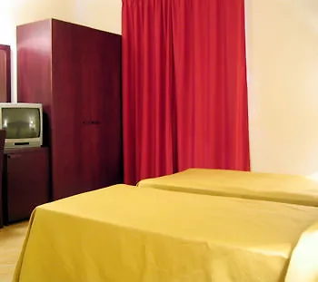 Cardinal Of - Recommended For Ages 25 To 55 Otel